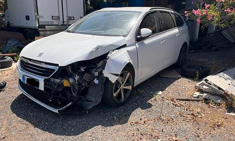 Peugeot 308 2015...