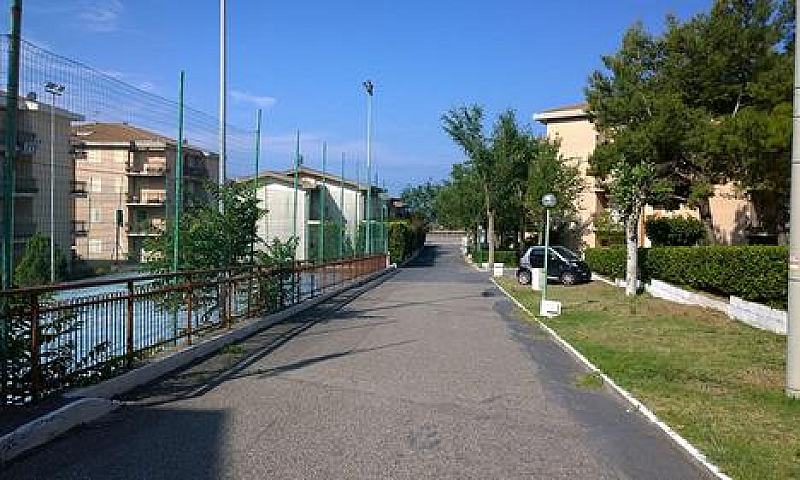 Trilocale A 200 Mt D...