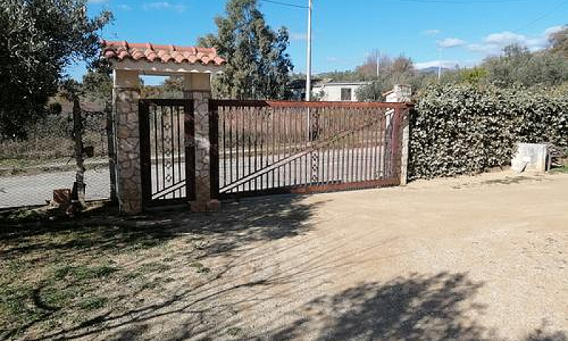 Casa Bifamiliare...