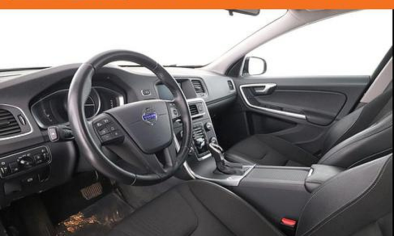 Volvo V60 Cross Coun...