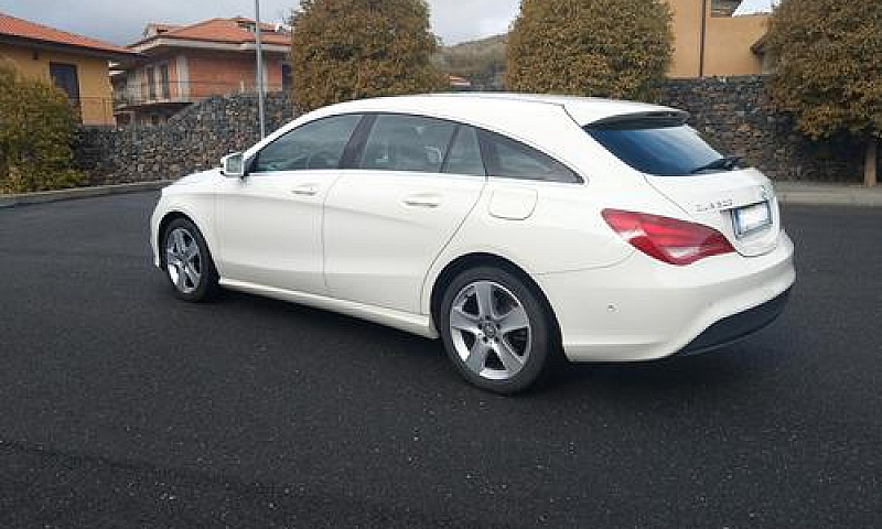 Mercedes-Benz Cla 20...