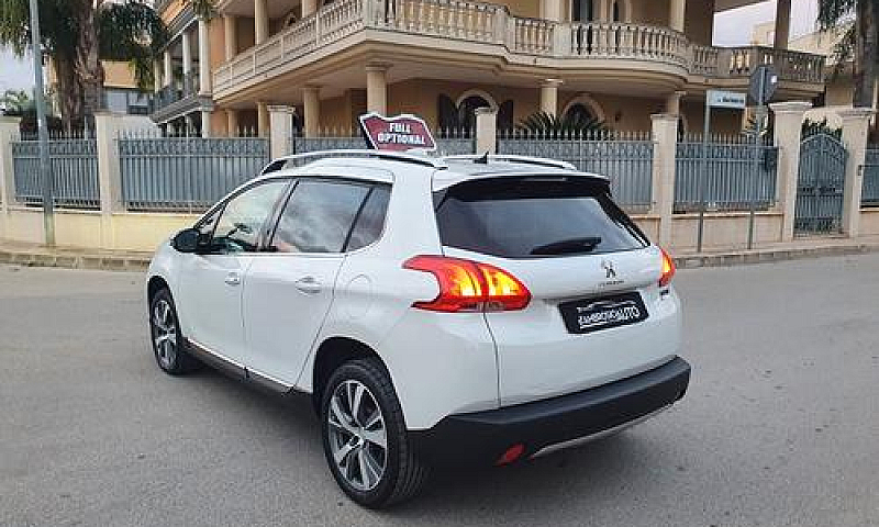 Peugeot 2008 1.6 E-H...