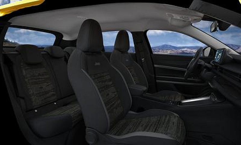 Jeep Avenger Bev Lon...