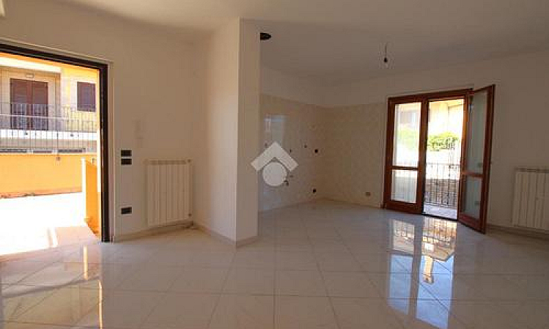 3 Locali A Petacciat...