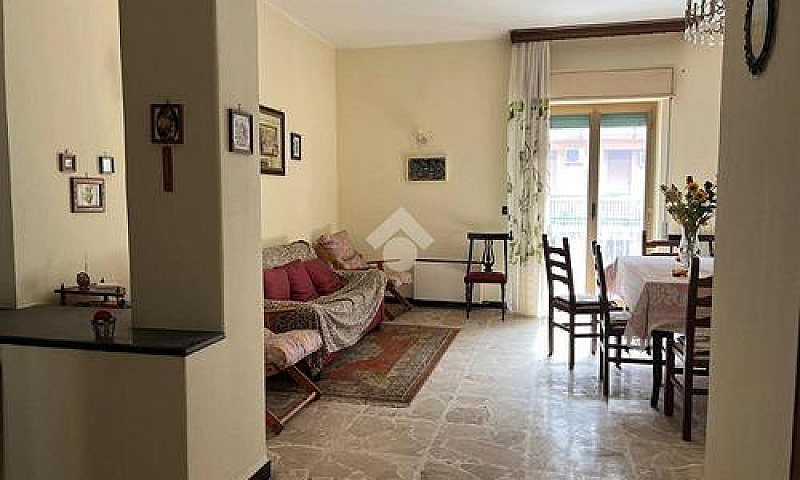 3 Locali A Giarre...