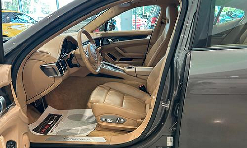 Porsche Panamera 3.0...