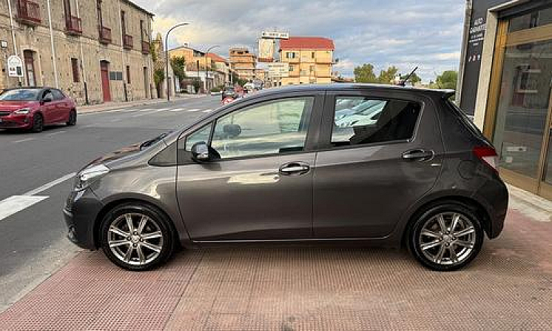 Toyota Yaris 1.4 D-4...