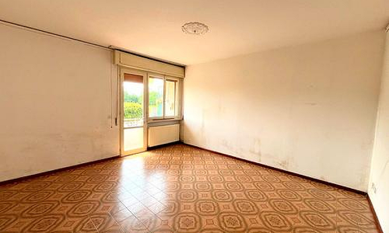 Bicamere In Via Moro...