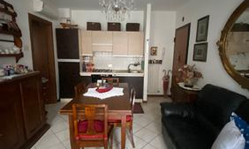 Privato Vende...