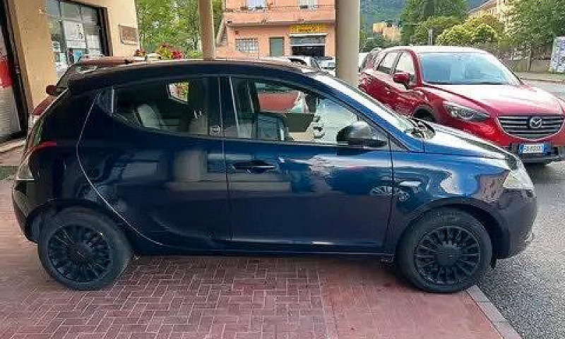 Lancia Ypsilon 1.0 F...