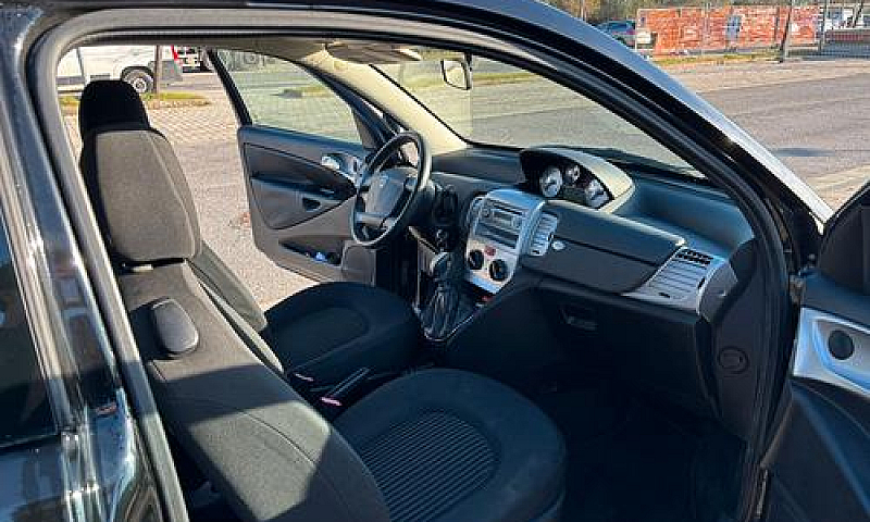 Lancia Ypsilon 2009 ...