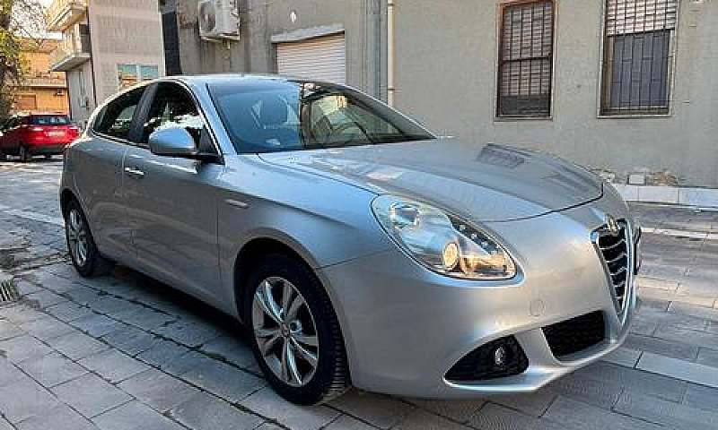 Alfa Romeo Giulietta...