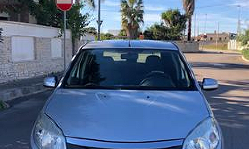 Dacia Sandero 1.4 8V...