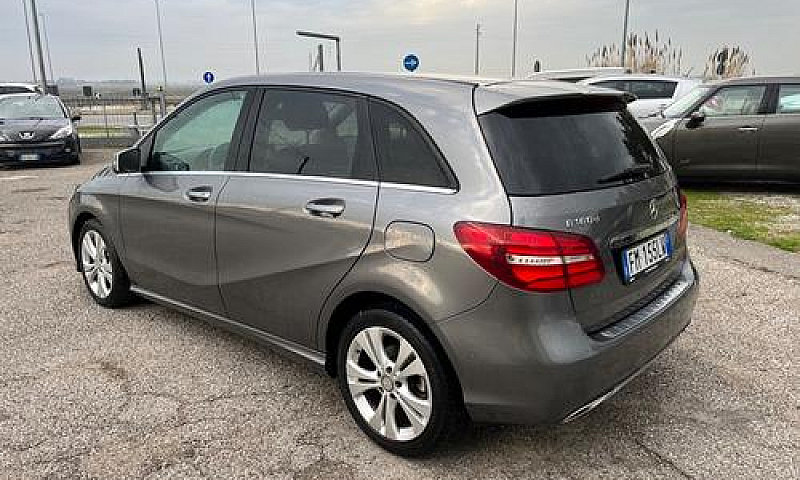 Mercedes-Benz B 180 ...