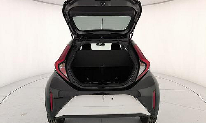 Toyota Aygo X 1.0 Tr...