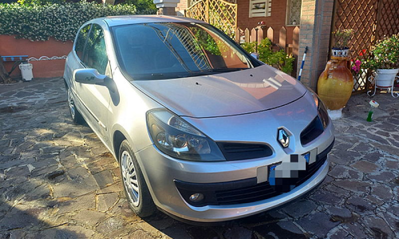 Renault Clio 2009...