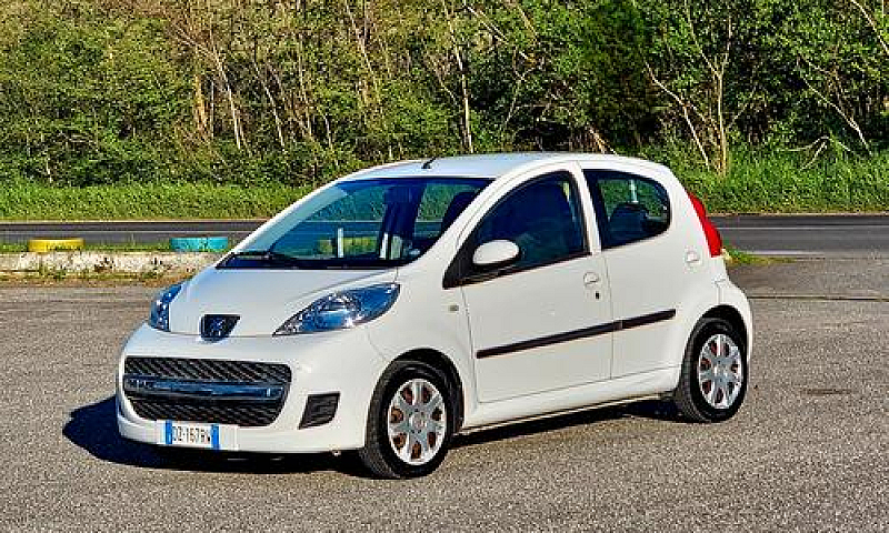 Peugeot 107 1.0 68Cv...