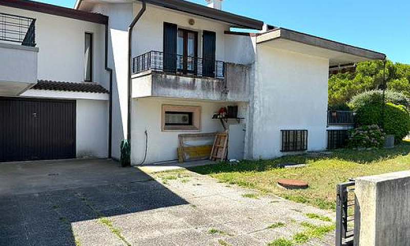 Bibione - Villa A Po...