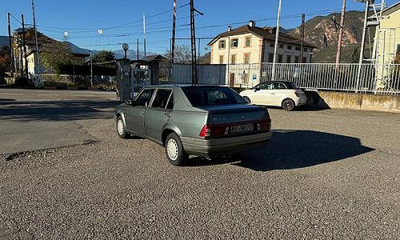Alfa Romeo 75 1.6...