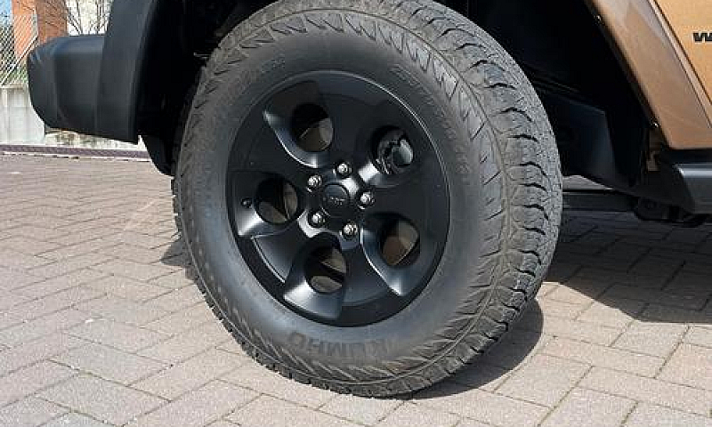 Jeep Wrangler Unlimi...