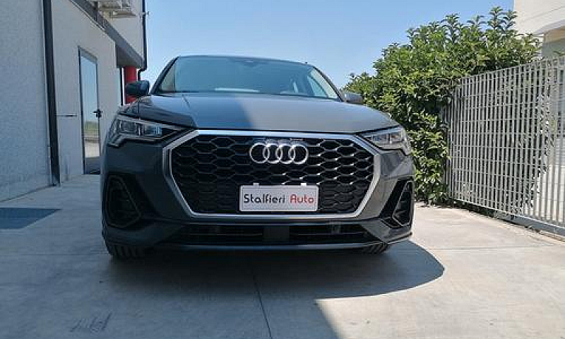 Q 3 Sportback S.tron...