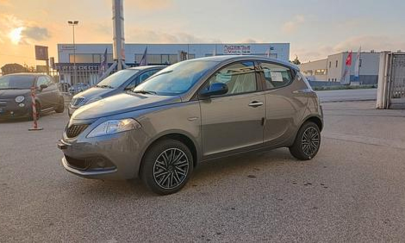 Lancia Ypsilon 1.0 F...