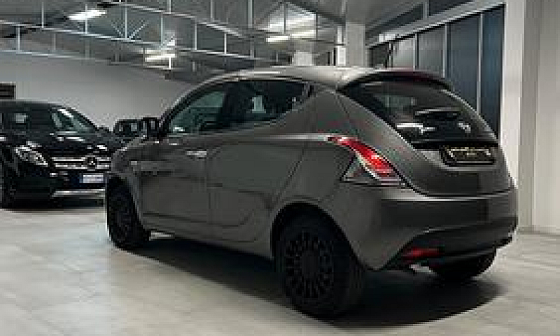 Lancia Ypsilon 1.0 F...