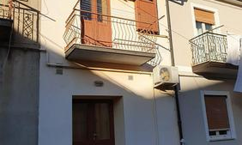 Casa Indipendente...