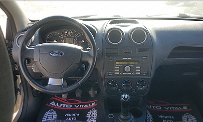 Ford Fiesta 1.4 Tdci...