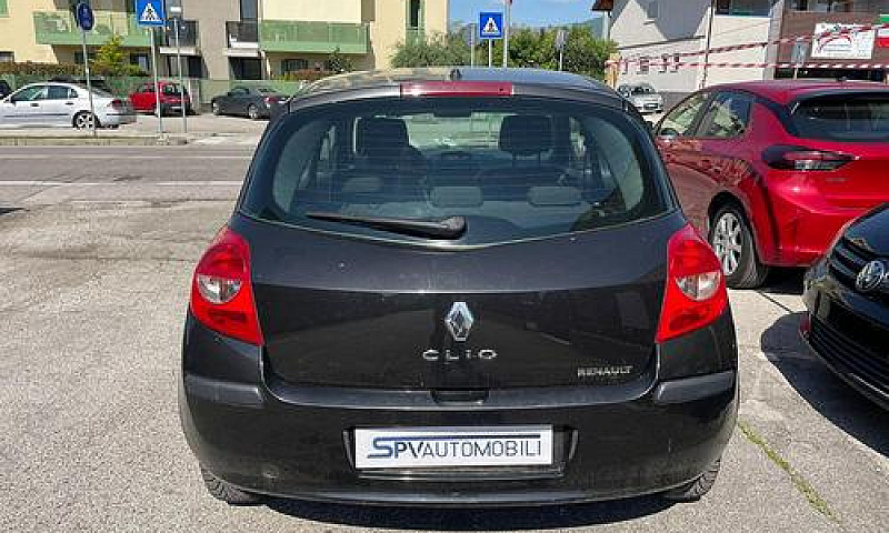 Renault Clio 1.2 16V...