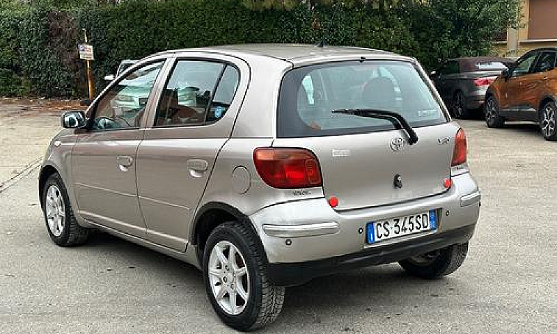 Toyota Yaris 1.0I 16...