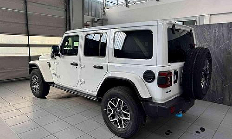 Jeep Wrangler Unlimi...