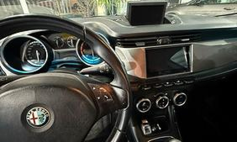 Alfa Romeo Giulietta...