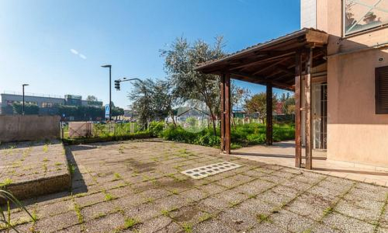 4 Locali A Rivoli...