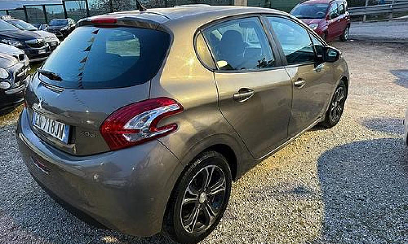 Peugeot 208 1.4 8V H...