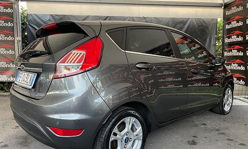 Ford Fiesta 1.5 Tdci...
