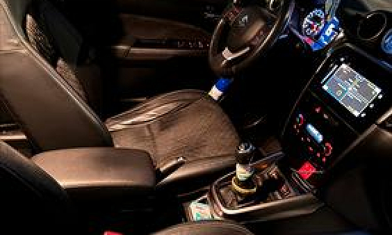 Suzuki Vitara 1.4 Hy...