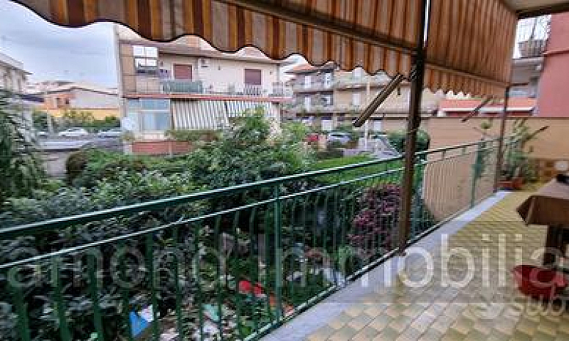 Casa Singola Con Gia...