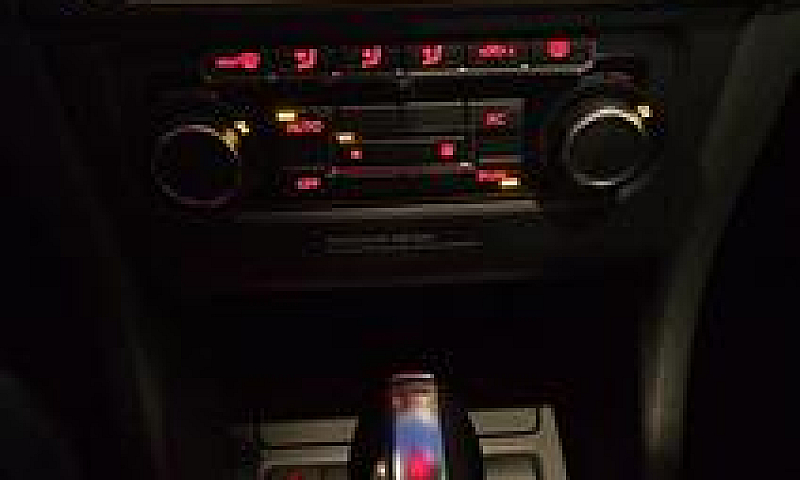 Volkswagen Golf 2.0 ...