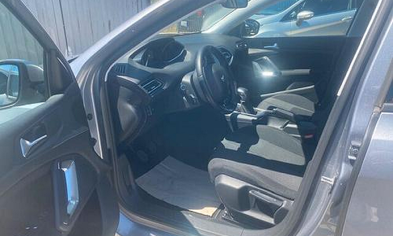 Peugeot 308 1.6 Hdi ...