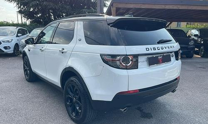 Land Rover Discovery...