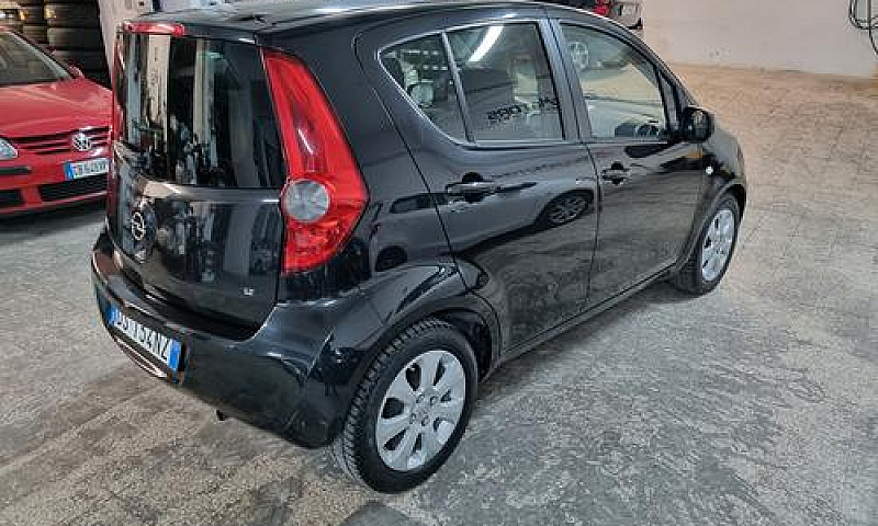 Opel Agila 1.2 16V 8...