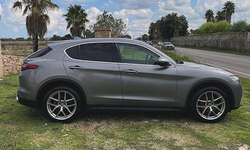 Alfa Romeo Stelvio 2...