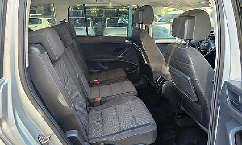 Volkswagen Touran 1....