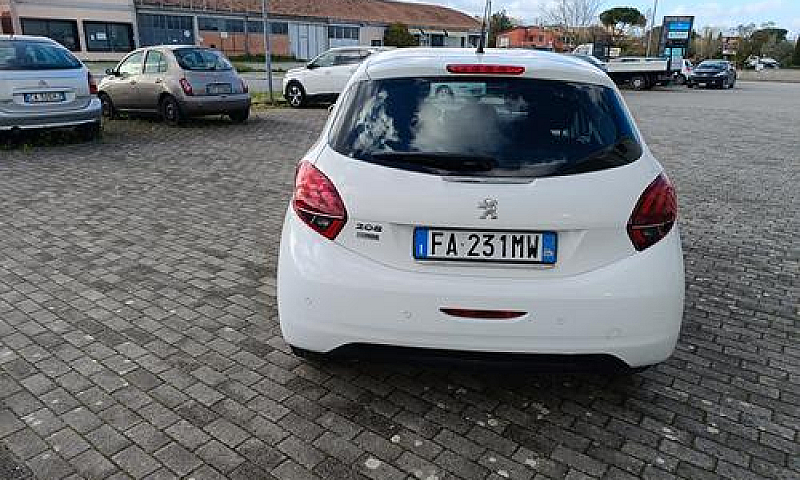 Peugeot 208 1.2 5 Po...