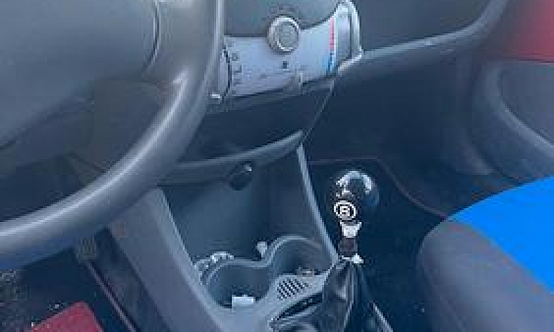 Peugeot 107 1.0 68Cv...