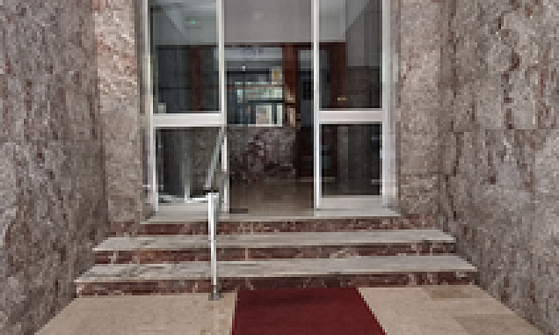 Via Nitti, 31...
