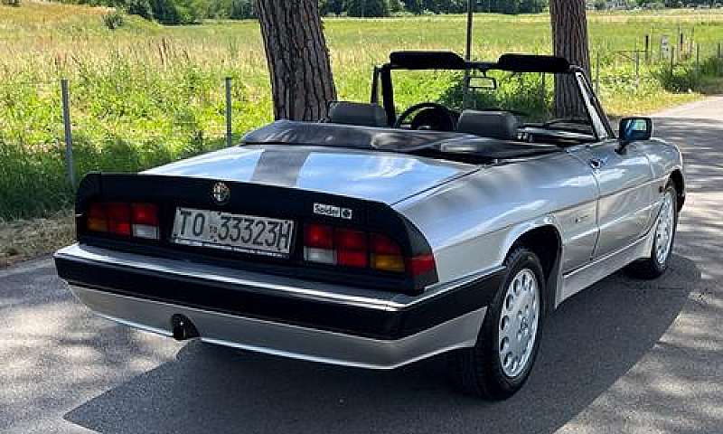 Alfa Romeo Spider Qu...