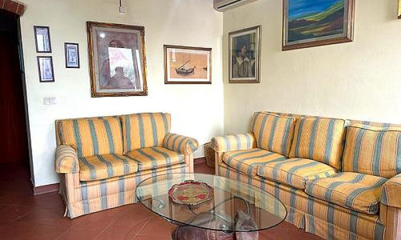 Appartamento A Lucca...
