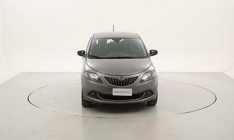 Lancia Ypsilon Hybri...